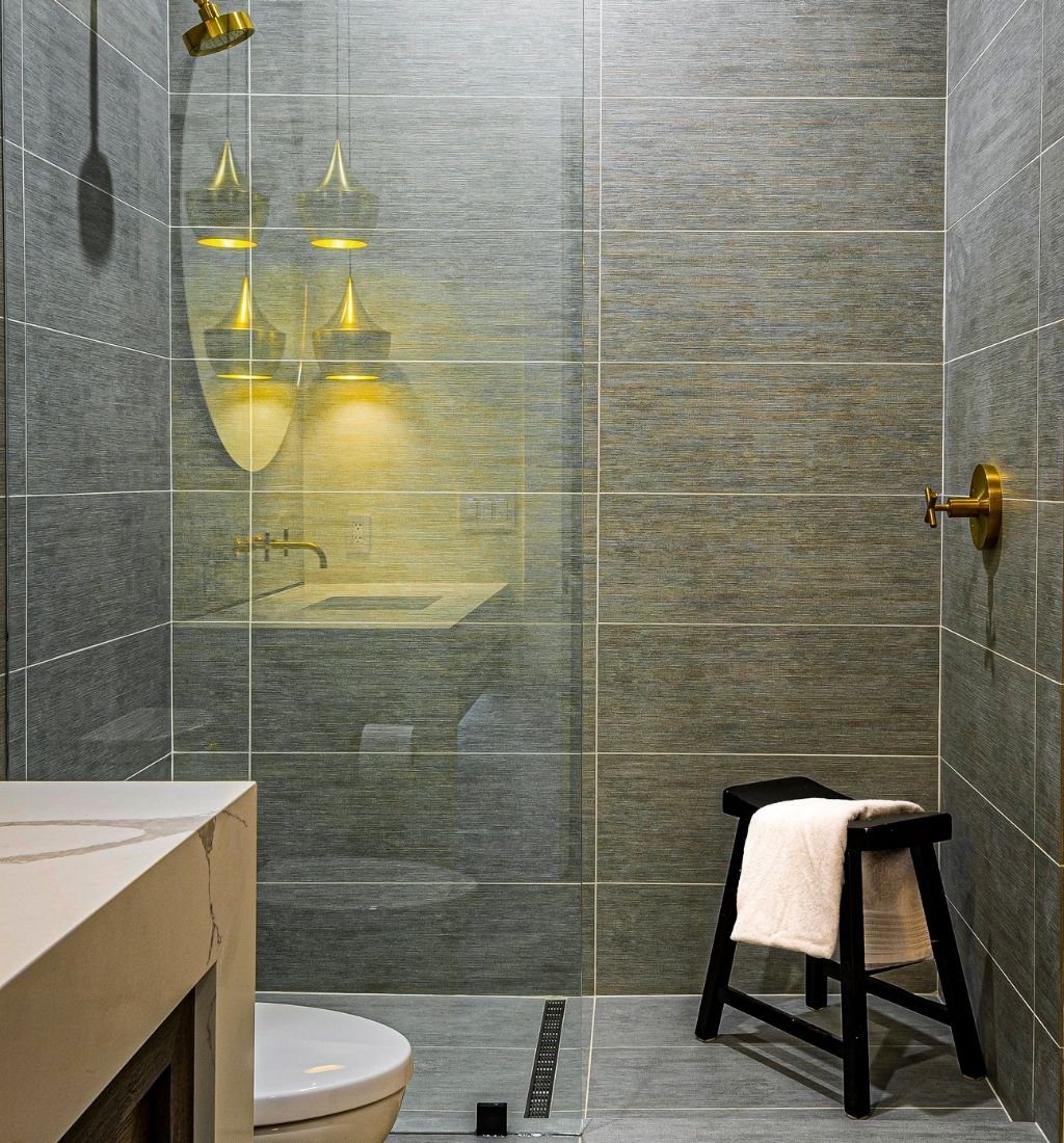 bathroom fitters N8 7RD