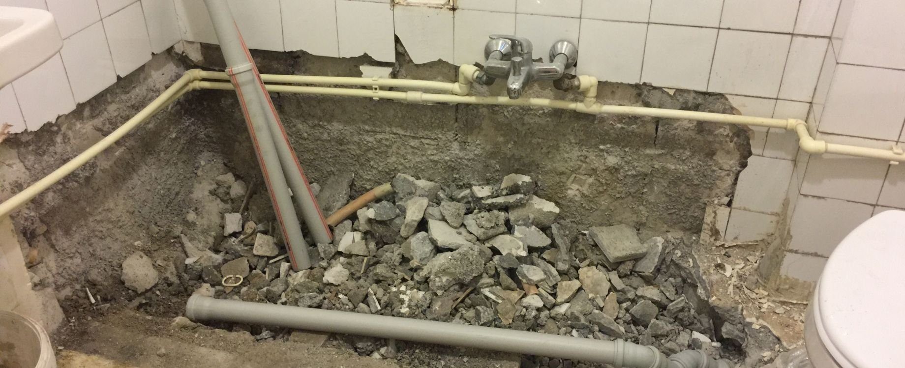 bathroom fitter near me N8 7RD
